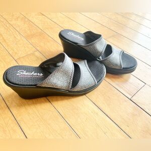 Skechers Gray Wedge Foam Memory Sandals Size 9
